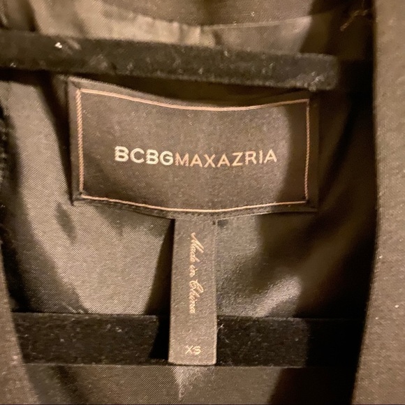 BCBG Blazer black cropped collarless. - Picture 6 of 10